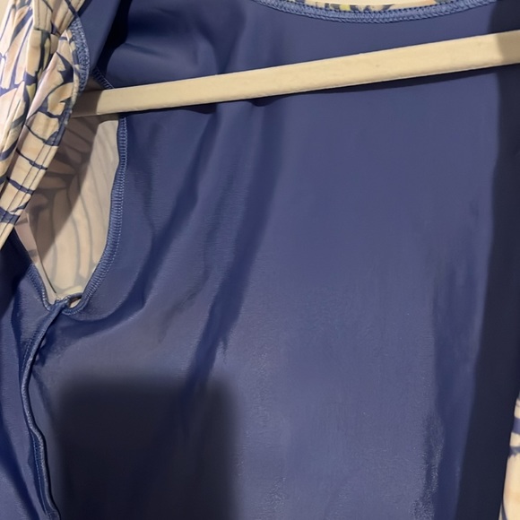 Sisstr Revolution Swim/Surf suit - L - NWT - Picture 3 of 5